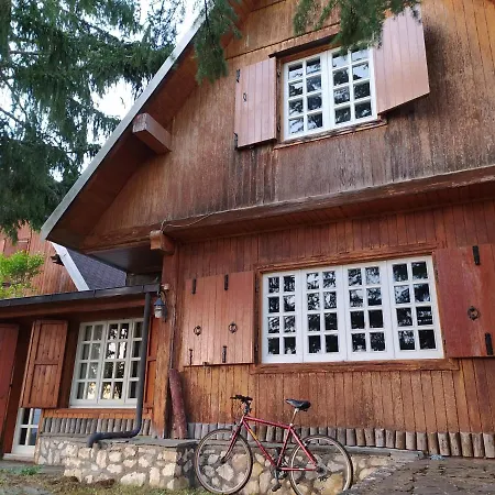 In Legno בקתה קמפו די גי'ובה